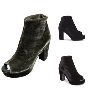 Cardini Tyra  Bootie Sz 36 US 6 Peep Toe Women’s made in Italy green velvet Soft